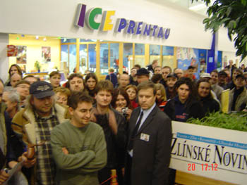 Czech Mall Autograph signing  02