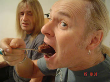 Cake hole