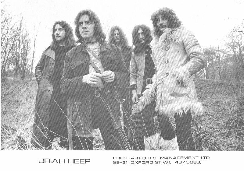 72.jpg - 1971 - Mick Box - Iain Clarke - Paul Newton - Ken Hensley - David Byron
