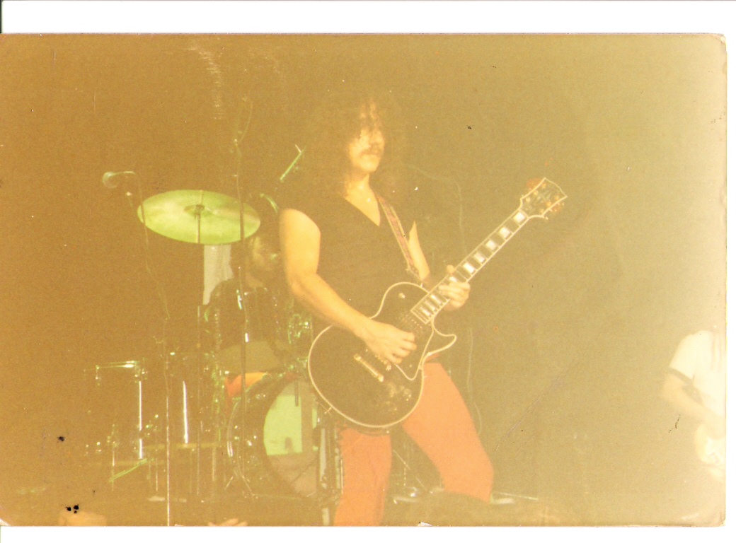 4.jpg - Mick Box Newcastle City Hall March 4th, 1979.