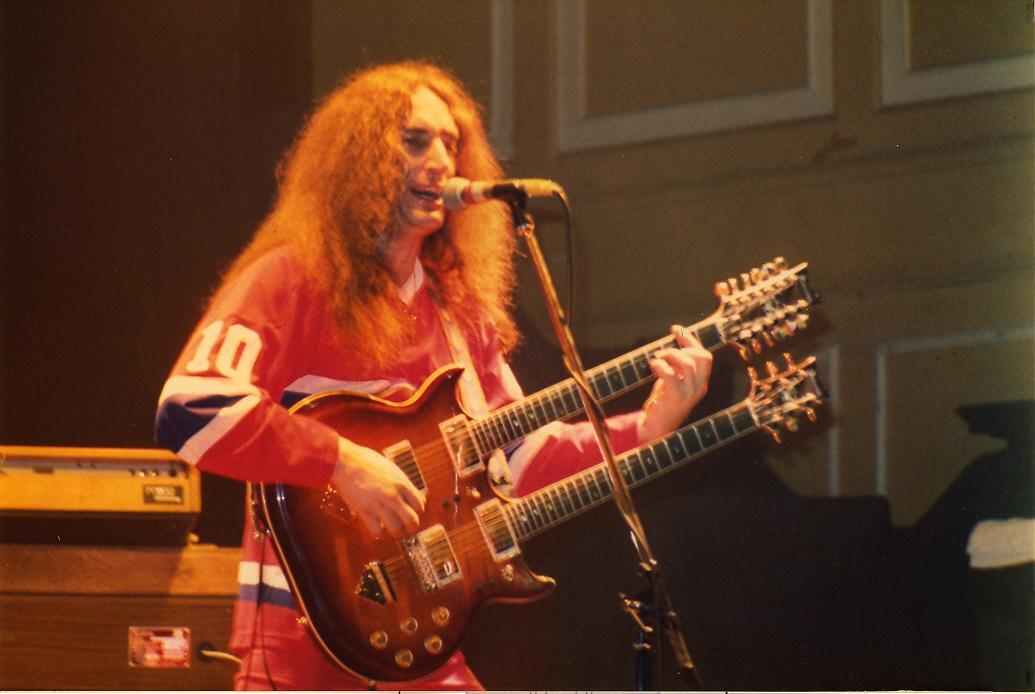 uriahheepukslowey_3.jpg - Ken Hensley  Newcastle City Hall March 4th, 1979.