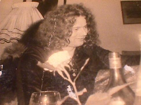 pauln.jpg (24577 bytes)